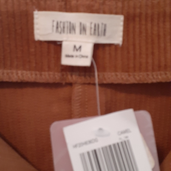 NWT Fashion On Earth Tan Corduroy Zip Front Mini Skirt size M - Picture 4 of 7